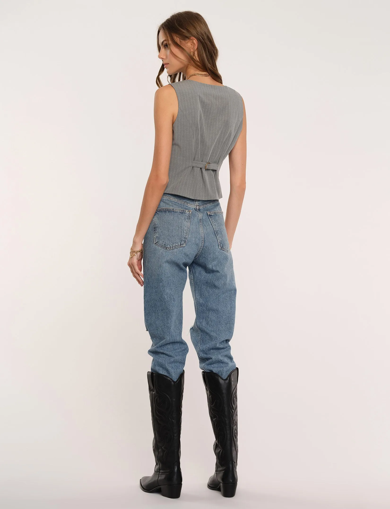 Anais Vest