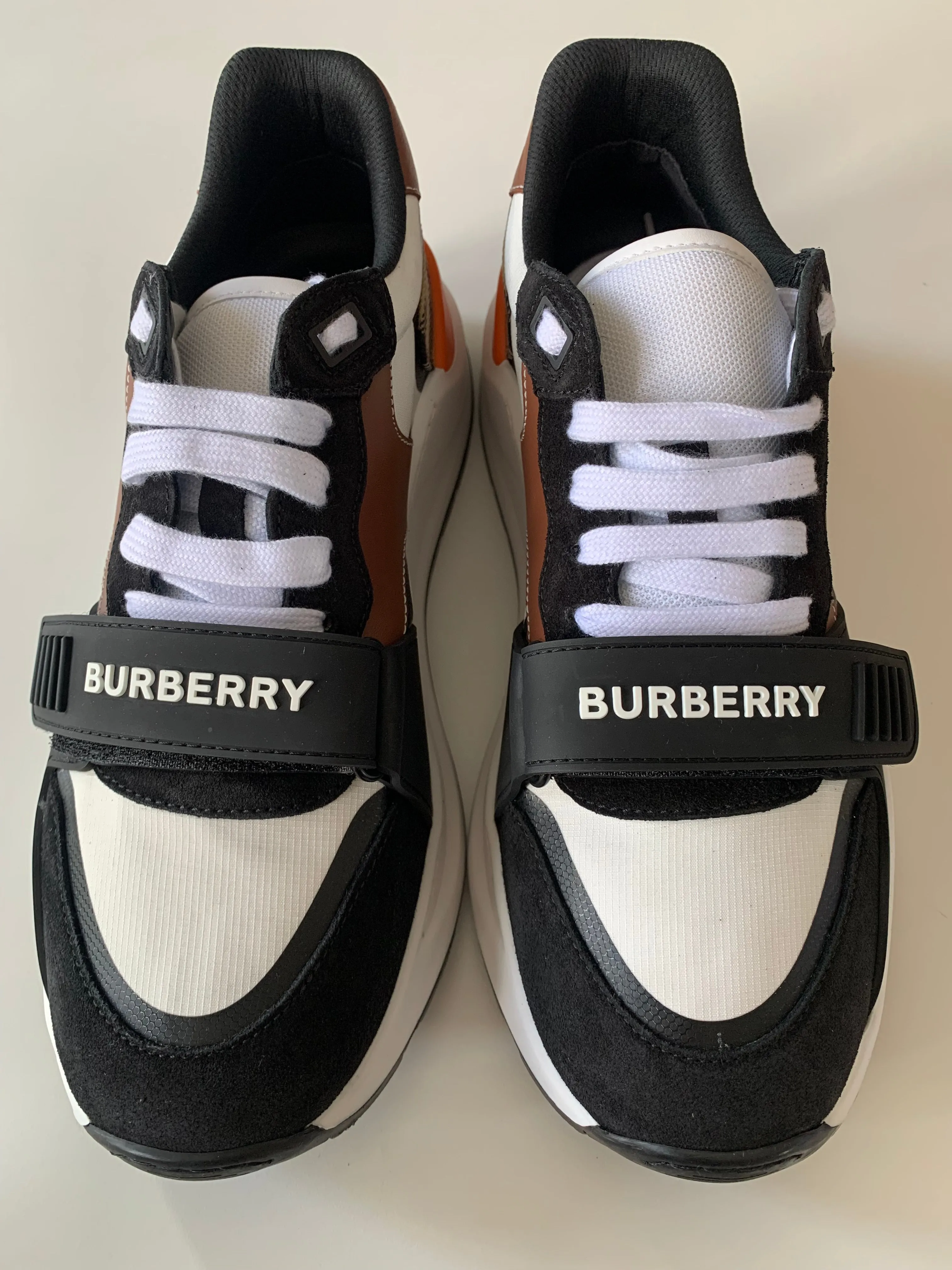 <b>BURBERRY </b> <br>Ramsey Sneakers 41